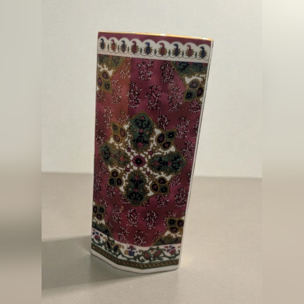 Samarkand Takahashi Artisan Patterned Ceramic Vase Burgundy and Olive